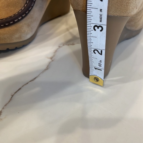 NWOT Tommy Hilfiger Ankle Wedge Winter Boots. Size 7 Cozy inside. Tan - Picture 12 of 13